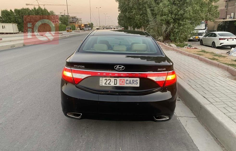 هیۆندای ازێرا